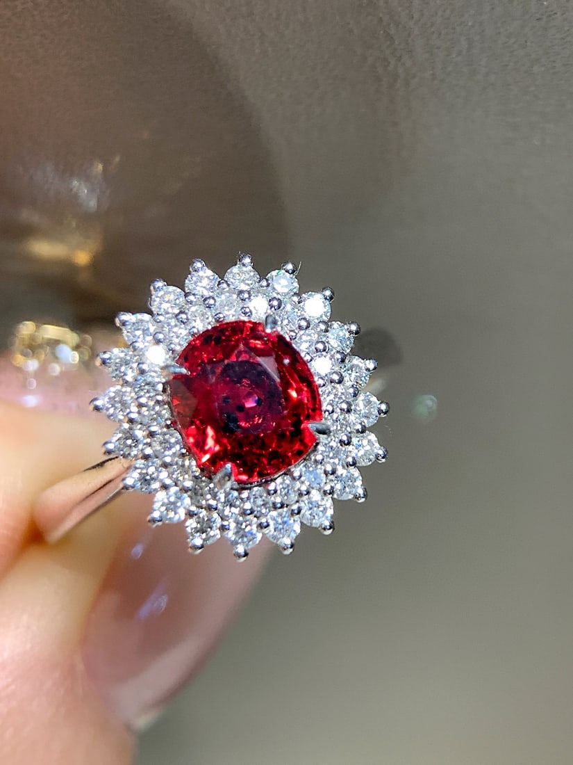 14k Gold 1.6 Ct Natural Ruby & Diamond Ring: Ref:231034194 // gold content:14k gold // ring size:7. 25us // // main gemstone:ruby // shape:oval // carat weight:1. 6ct // color:red // treatment:natural // // adjacent gemstone 2 : diamond //