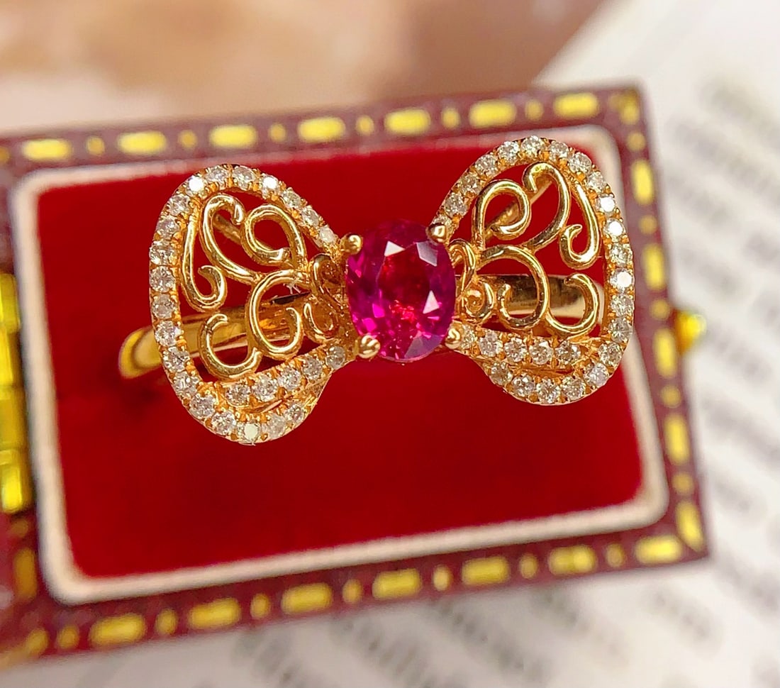 14k Gold 0.6 Ct Natural Ruby & Diamond Ring: Ref:231034201 // gold content:14k gold // ring size:7. 25us // // main gemstone:ruby // shape:oval // carat weight:0. 6ct // color:red // treatment:natural // // adjacent gemstone 2 : diamond //