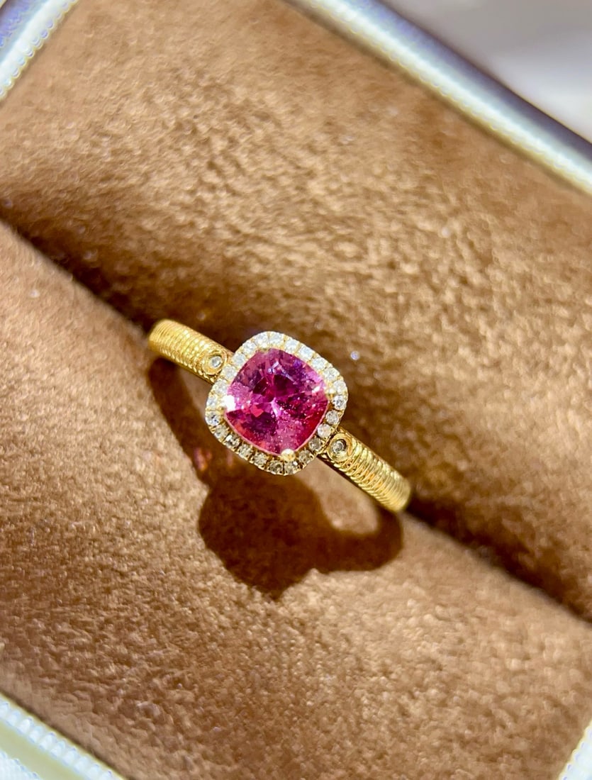 14k Gold 0.85 Ctw Natural Padparadscha Sapphire & Diamond Ring - 3