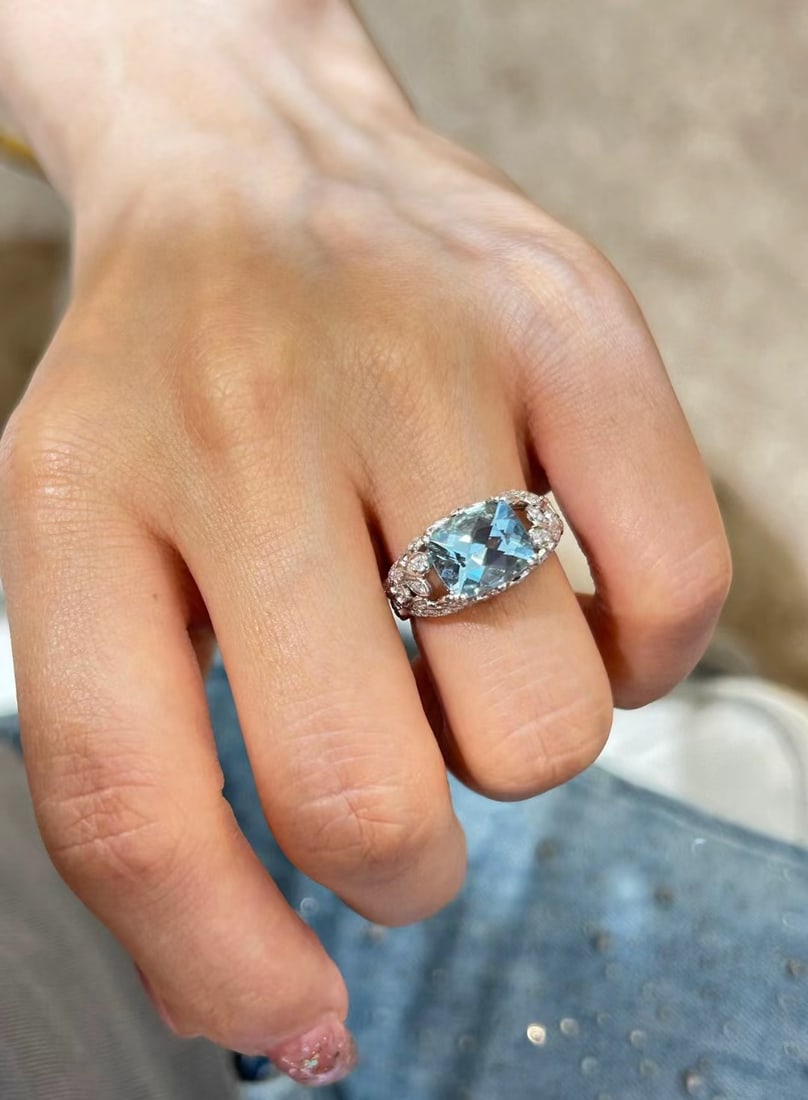 14k Gold 3.63 Ctw Natural Aquamarine & Diamond Ring - 6