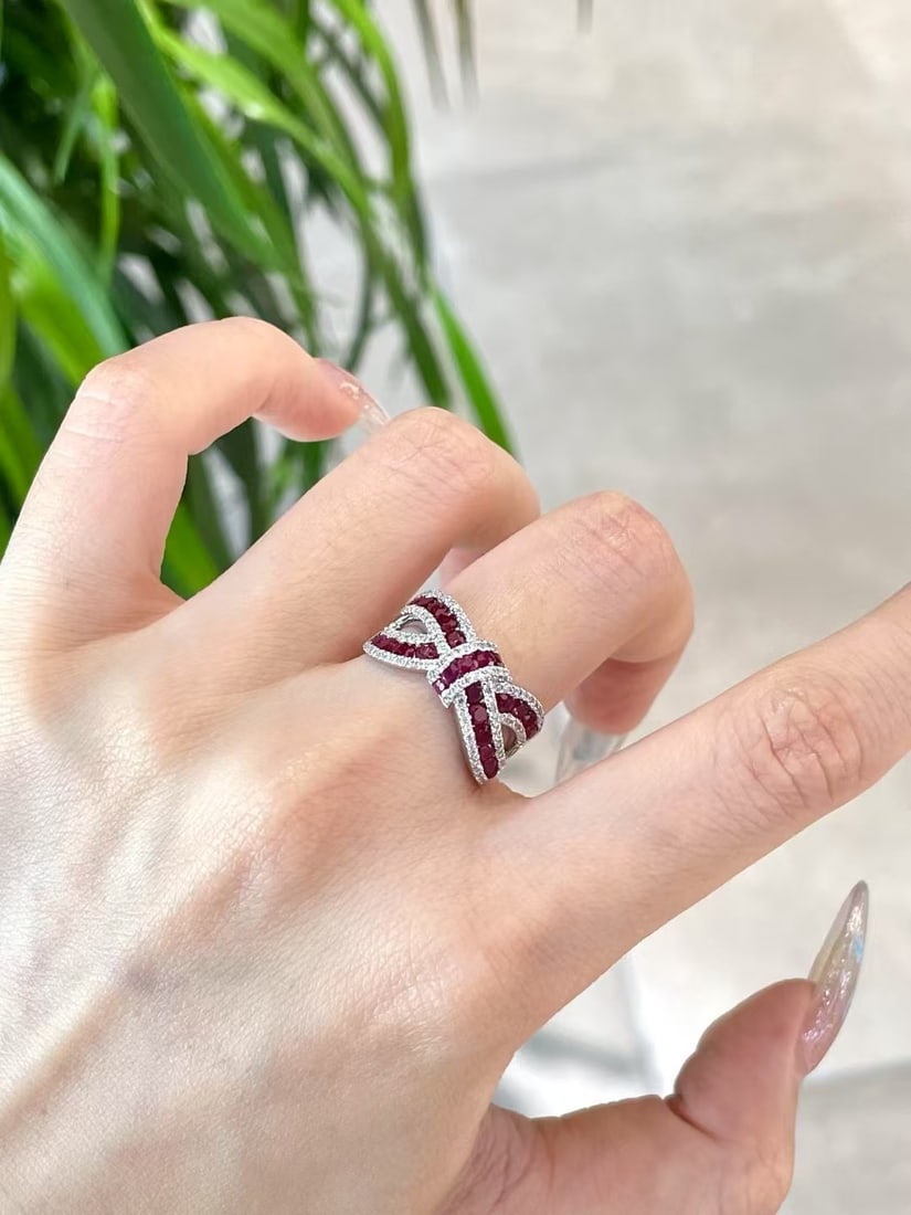 14k Gold 1.25 Ct Natural Ruby & Diamond Ring: Ref:231034224 // gold content:14k gold // ring size:7. 25us // // main gemstone:ruby // shape:round // carat weight:1. 25ct // color:pigeonblood red // treatment:natural // cut grade:g // // adjacent