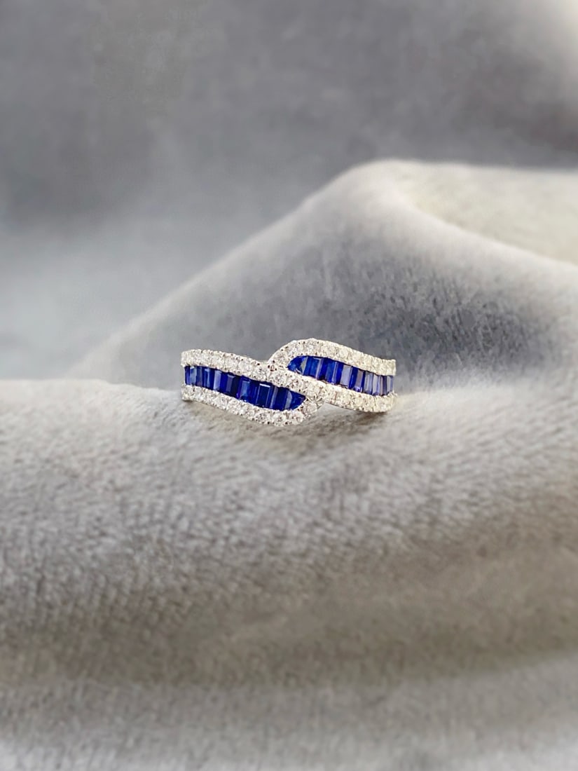 14k Gold 0.93 Ctw Natural Sapphire & Diamond Ring: Ref:231034238 // gold content:14k gold // ring size:7. 25us // // main gemstone:sapphire // shape:baguette // carat weight:0. 6ct // color:blue // treatment:natural // // adjacent gemstone 2 :