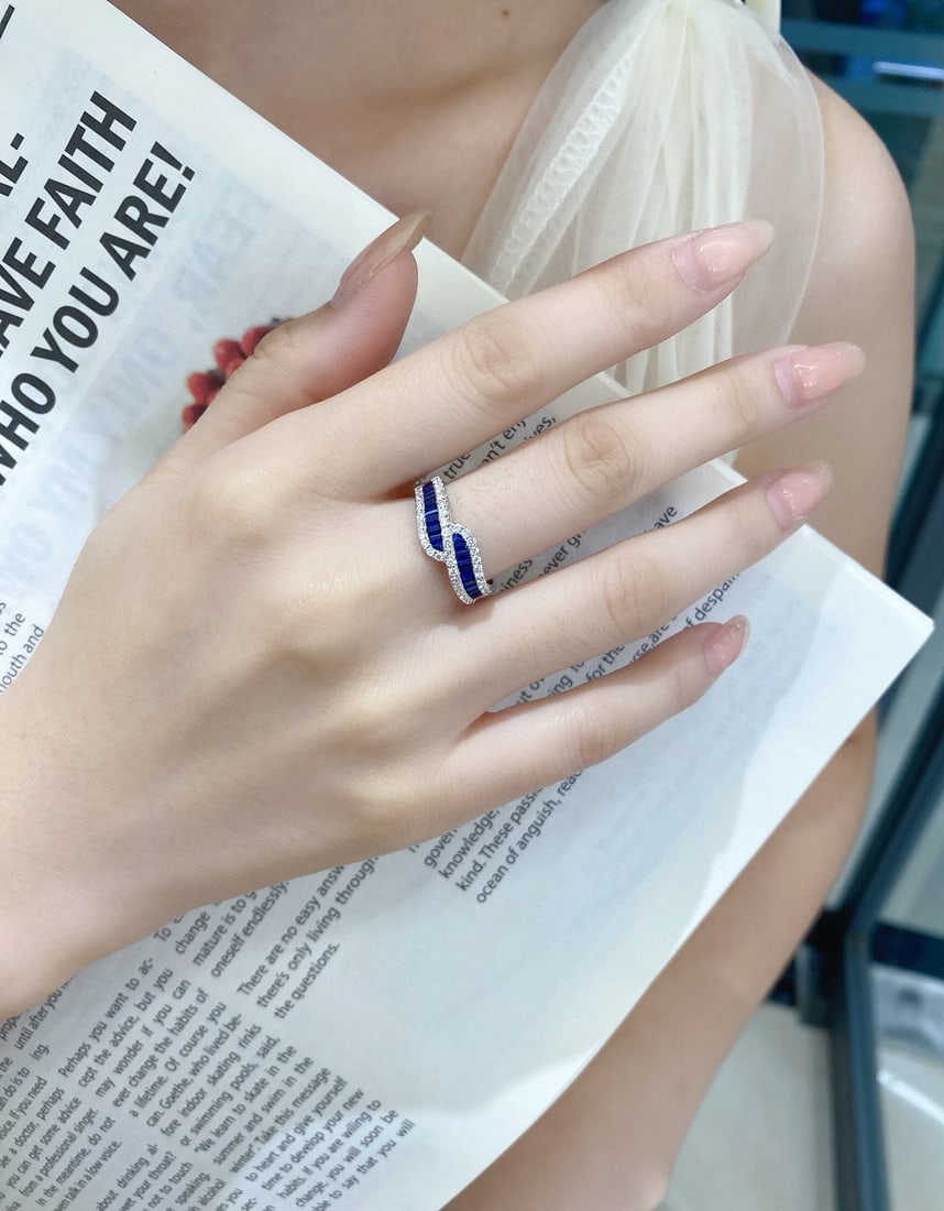 14k Gold 0.93 Ctw Natural Sapphire & Diamond Ring - 3