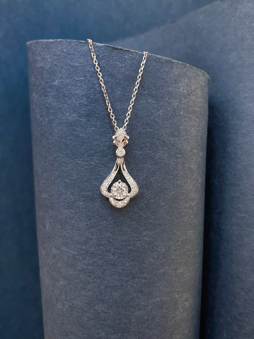 14k Gold 0.22 Ctw Natural H Diamond Necklace: Ref:231034263 // gold content:14k gold // main gemstone:diamond // shape:round // carat weight:0. 10ct // clarity grade:vs-si // color:h // treatment:natural // cut grade:g // // adjacent gemstone 2