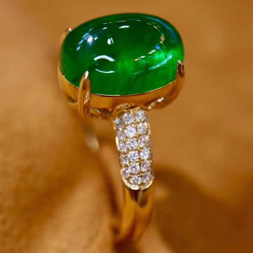 14k Gold 4.75 Ctw Vivid Green Natural Emerald & Diamond Ring - 2