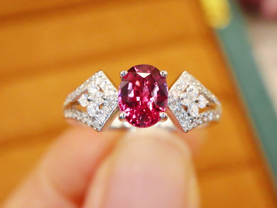 14k Gold 1.29 Ctw Natural Sapphire & Diamond Ring: Ref:231034285 // gold content:14k gold // ring size:7. 25us // // main gemstone:sapphire // shape:oval // carat weight:1. 06ct // color:pink // treatment:natural // // adjacent gemstone 2 : diamond
