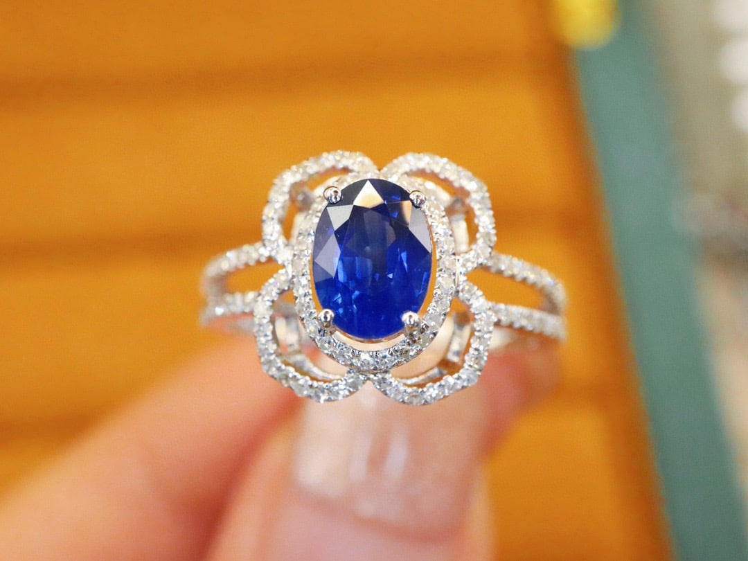 14k Gold 1.43 Ctw Natural Sapphire & Diamond Ring: Ref:231034287 // gold content:14k gold // ring size:7. 25us // // main gemstone:sapphire // shape:oval // carat weight:1. 08ct // color:royal blue // treatment:natural // // adjacent gemstone 2 :