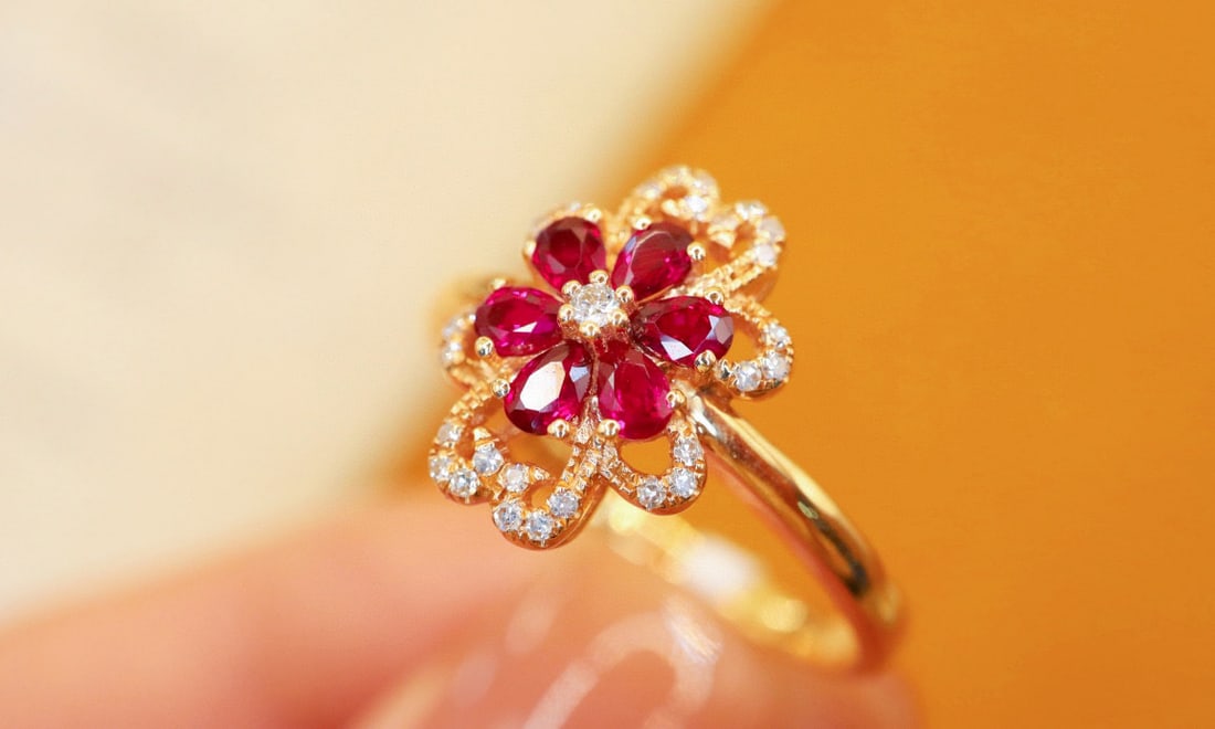 14k Gold 0.43 Ctw Natural Ruby & Diamond Ring - 4