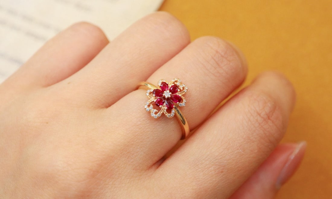 14k Gold 0.43 Ctw Natural Ruby & Diamond Ring - 6