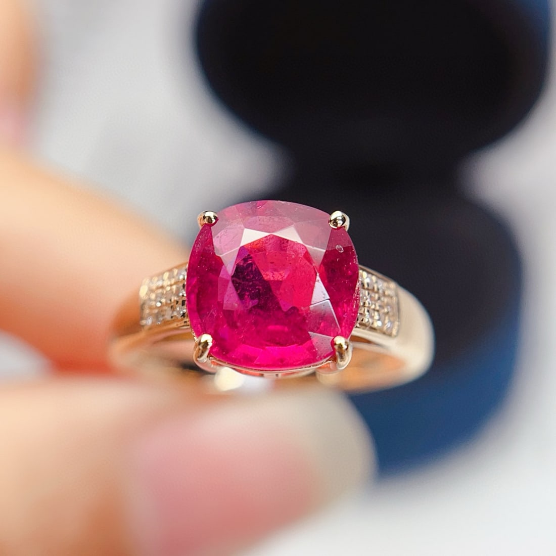 14k Gold 2.80 Ct Natural Tourmaline & Diamond Ring: Ref:231034341 // gold content:14k gold // ring size:7. 25us // // main gemstone:tourmaline // shape:cushion // carat weight:2. 80ct // color:red // treatment:natural // // adjacent gemstone 2 :