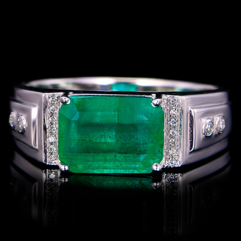 14k Gold 2.92 Ctw Vivid Green Natural Emerald & Diamond & Men¡¯s Ring: Ref:231034364 // gold content:14k gold // ring size:8us // // main gemstone:emerald // shape:octagonal // carat weight:2. 86ct // color:vivid green // treatment:natural // // adjacent gemstone 2 :