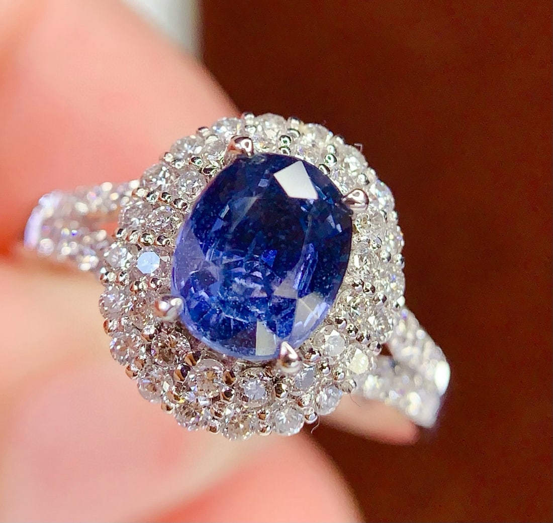 14k Gold 1.7 Ct Natural Sapphire & Diamond Ring: Ref:231034385 // gold content:14k gold // ring size:7. 25us // // main gemstone:sapphire // shape:oval // carat weight:1. 7ct // color:blue // treatment:natural // // adjacent gemstone 2 : diamond //