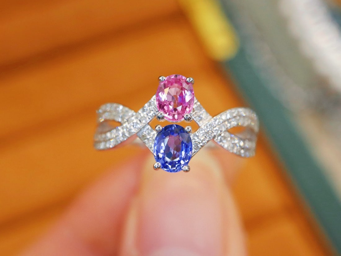 14k Gold 1.28 Ctw Natural Sapphire & Diamond & Toi Et Moi Ring: Ref:231034387 // gold content:14k gold // ring size:7. 25us // // main gemstone:sapphire // shape:oval // carat weight:1. 03ct // color:color // treatment:natural // // adjacent gemstone 2 : diamond