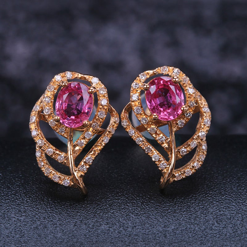 14k Gold 1.07 Ctw Natural Ruby & Diamond Earrings: Ref:231034396 // gold content:14k gold // main gemstone:ruby // shape:oval // carat weight:0. 88ct // color:red // treatment:natural // // adjacent gemstone 2 : diamond // shape:round // carat