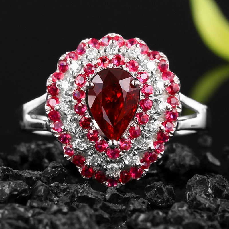 14k Gold 2.91 Ct Natural Ruby & Diamond Ring: Ref:231034397 // gold content:14k gold // ring size:7. 25us // // main gemstone:ruby // shape:multiply // carat weight:2. 91ct // color:red // treatment:natural // // adjacent gemstone 2 : diamond //