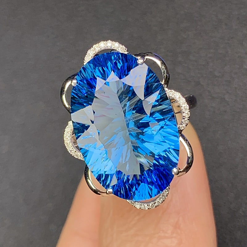 14k Gold 16.33 Ct Natural Topaz & Diamond Ring - 3