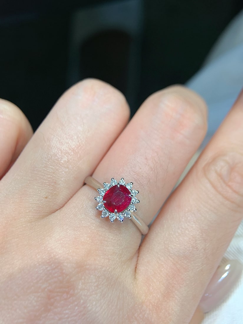 14k Gold 1.1 Ct Natural Ruby & Diamond Ring - 4