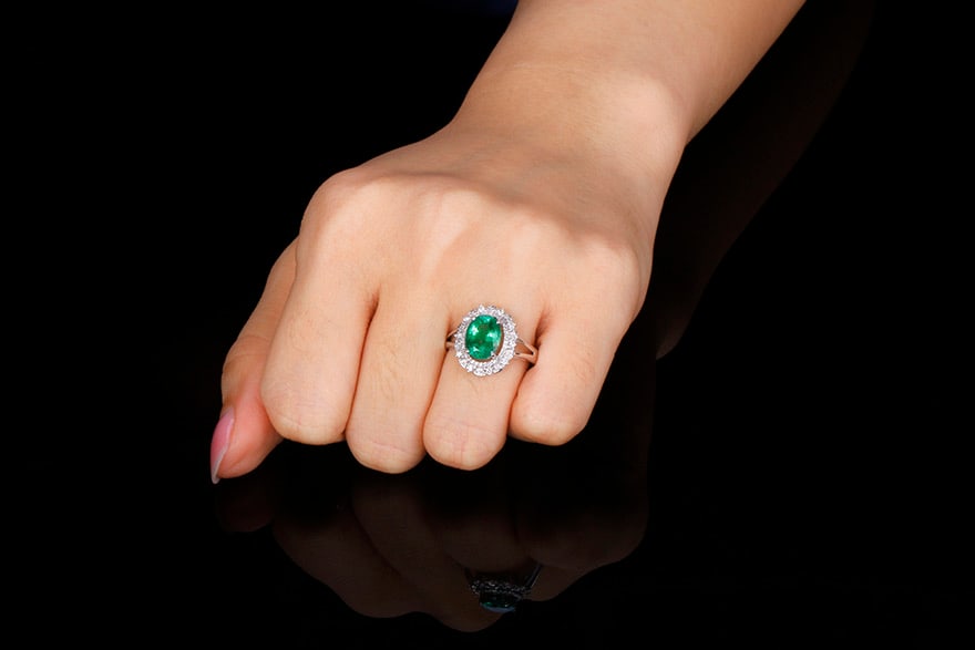 14k Gold 2.01 Ctw Vivid Green Natural Emerald & Diamond Ring - 3