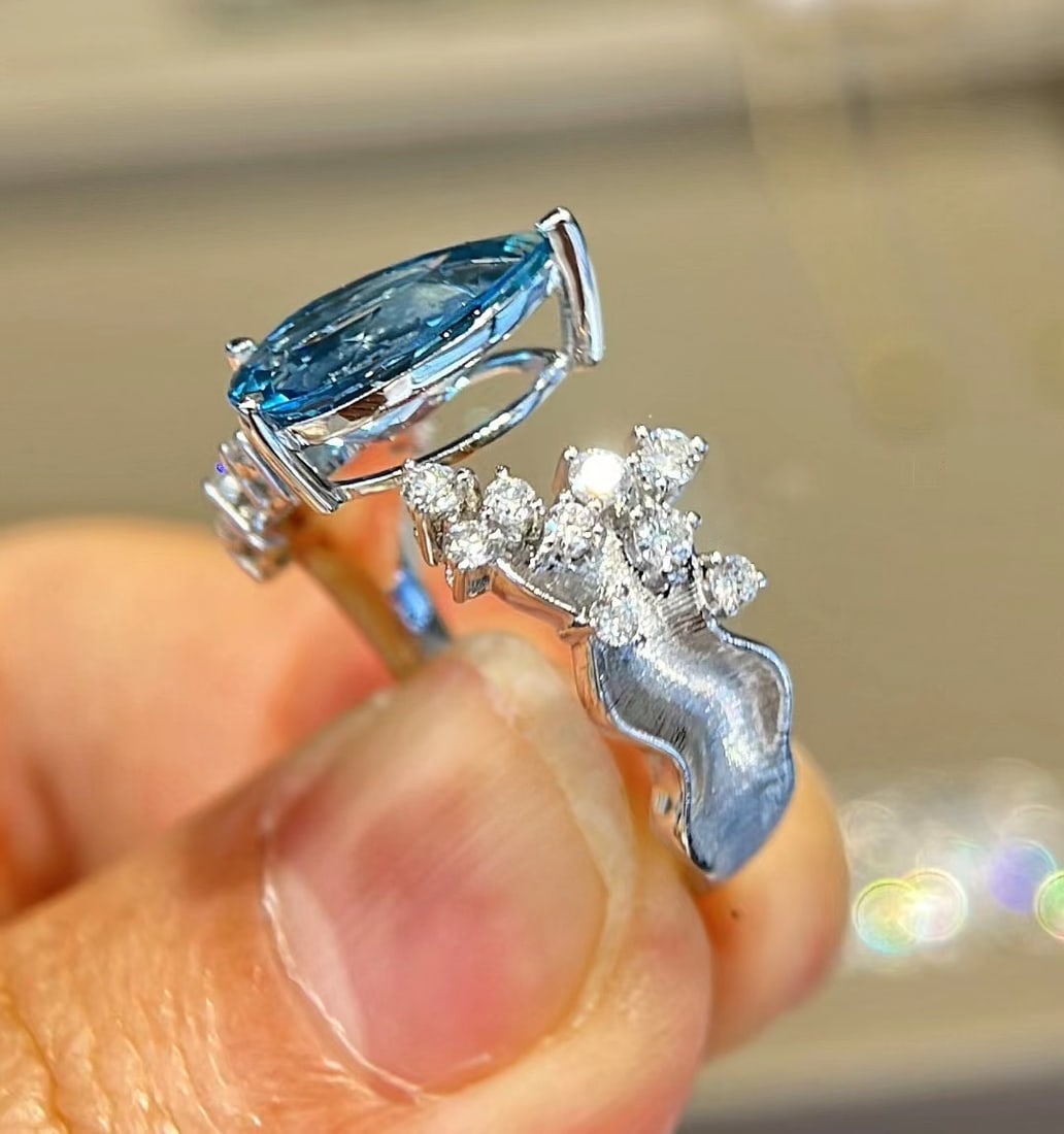 14k Gold 2.18 Ctw Natural Aquamarine & Diamond Ring - 2