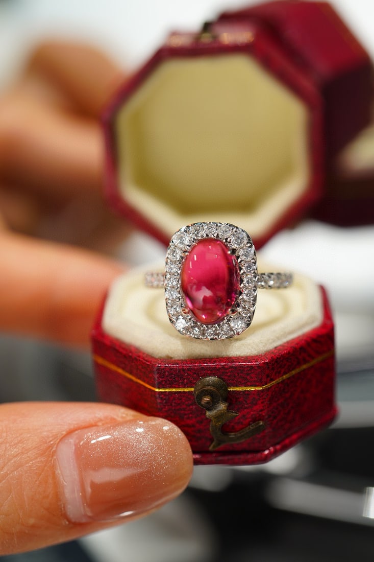 14k Gold 3.7 Ctw Natural Tourmaline & Diamond Ring: Ref:231034445 // gold content:14k gold // ring size:7. 25us // // main gemstone:tourmaline // shape:oval // carat weight:3. 2ct // color:red // treatment:natural // // adjacent gemstone 2 : diamond