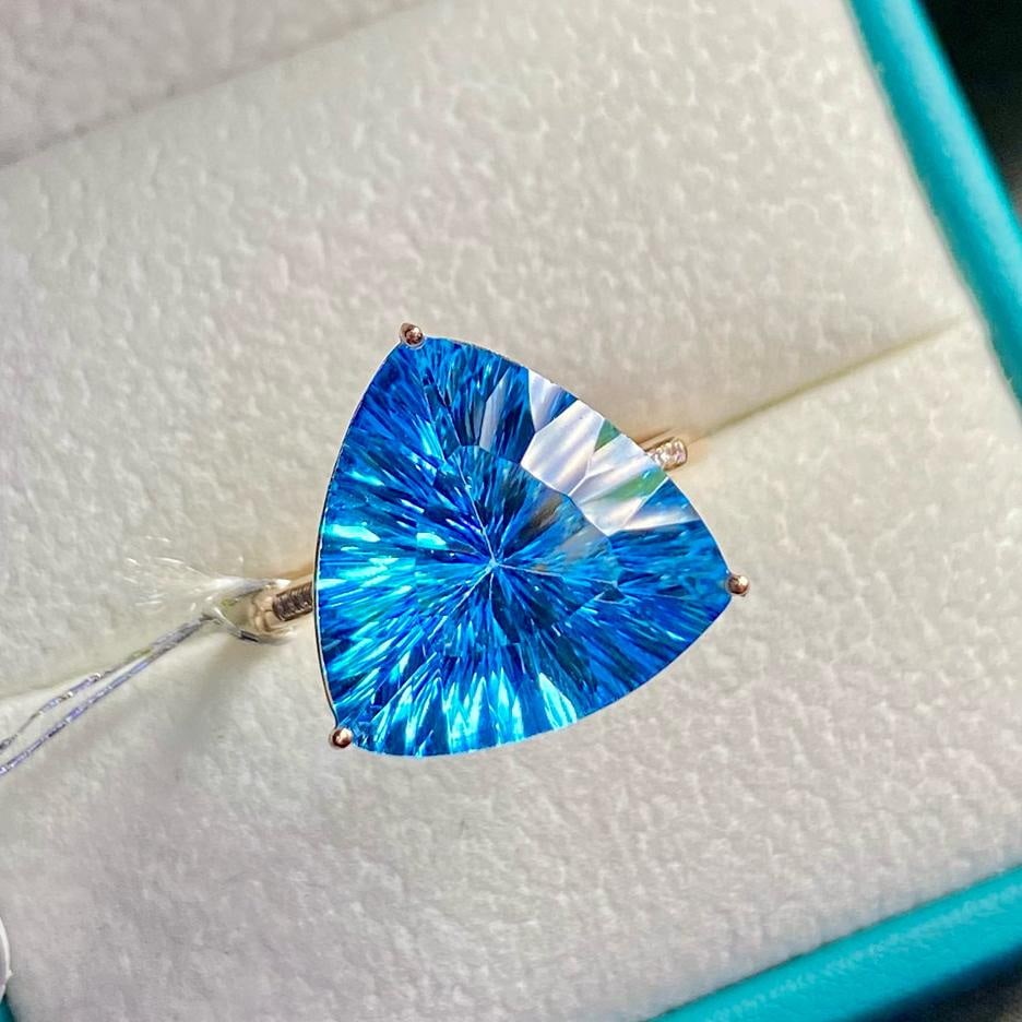 14k Gold 9.65 Ct Natural Topaz & Diamond Ring - 3