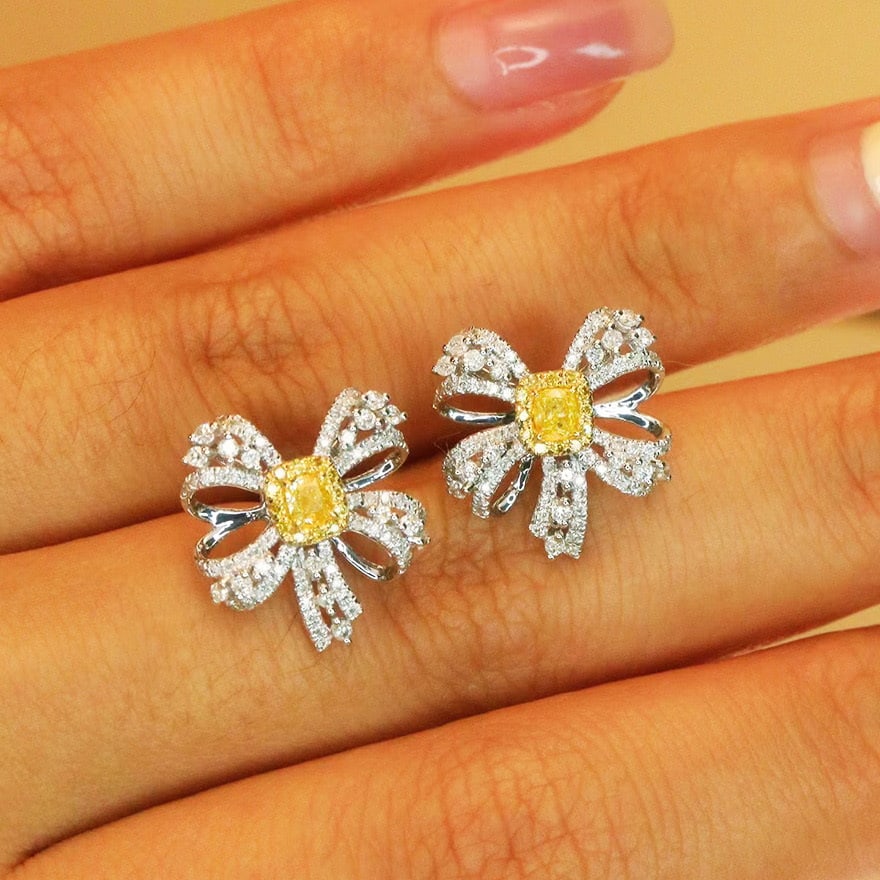 14k Gold 0.86 Ct Natural Yellow Diamond & Diamond Earrings: Ref:231035055 // gold content:14k gold // main gemstone:yellow diamond & diamond // shape:cushion & round // carat weight:0. 86ct // clarity grade:vs-si // color:yellow & h // treatment:natural //