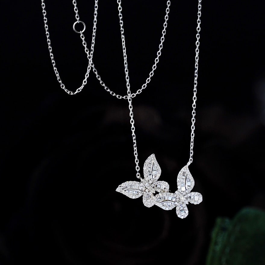 14k Gold 0.4 Ct Natural H Diamond & Butterfly Necklace: Ref:231035059 // gold content:14k gold // main gemstone:diamond // shape:multiply // carat weight:0. 4ct // clarity grade:vs-si // color:h // treatment:natural // Low Estimate: 2400 Condition: New