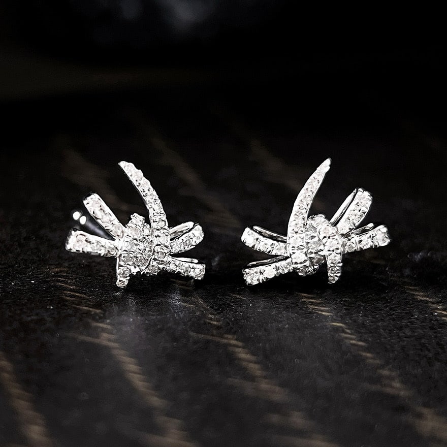 14k Gold 0.22 Ct Natural H Diamond Earrings: Ref:231035064 // gold content:14k gold // main gemstone:diamond // shape:round // carat weight:0. 22ct // clarity grade:vs-si // color:h // treatment:natural // cut grade:g // High Estimate: 3000