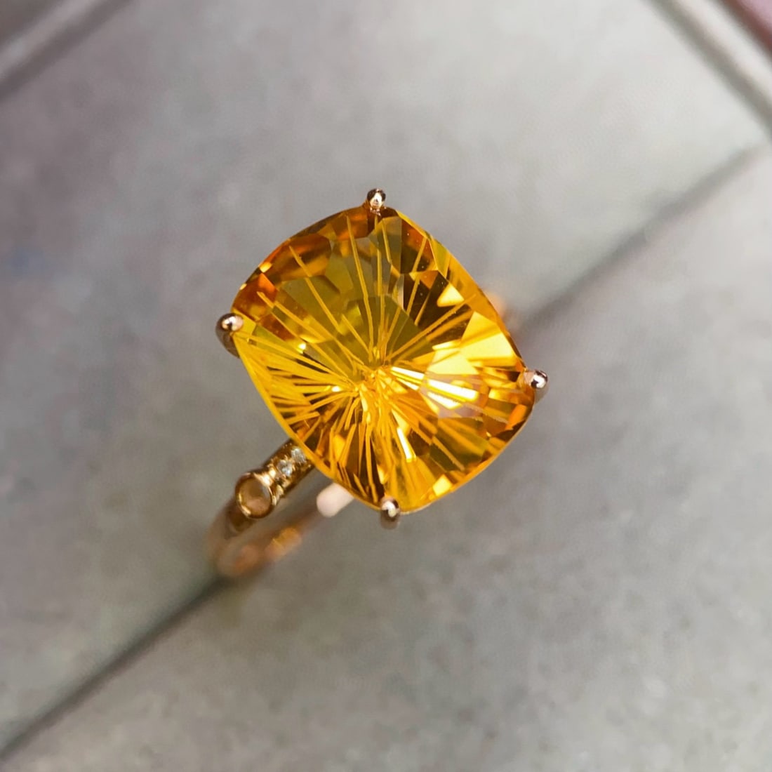 14k Gold 5.56 Ctw Natural Citrine & Diamond Ring: Ref:231035070 // gold content:14k gold // ring size:7. 25us // // main gemstone:citrine // shape:cushion // carat weight:5. 55ct // color:yellow // treatment:natural // // adjacent gemstone 2 :