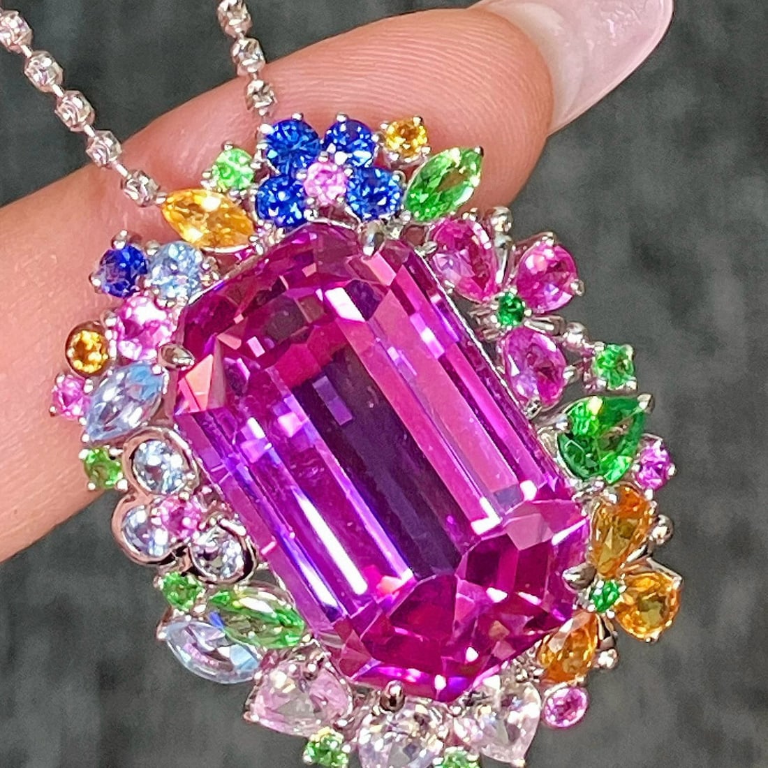14k Gold 34.75 Ctw Natural Kunzite & Sapphire Pendant( Without Chain ) (1 of 8)