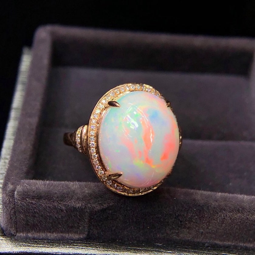 14k Gold 9.1 Ct Natural Opal & Diamond Ring - 2