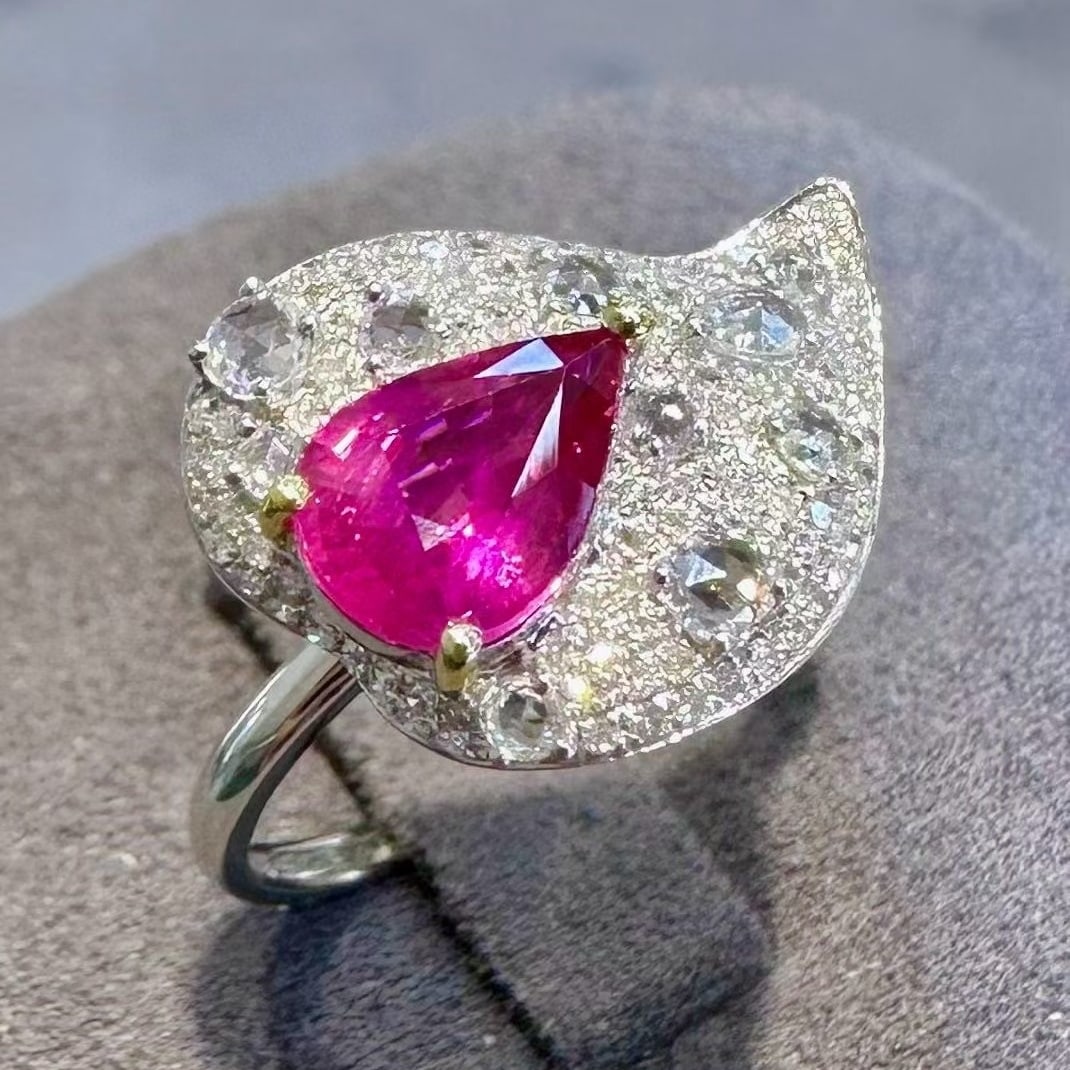 14k Gold 1.07 Ct Natural Ruby & Diamond & Sapphire Ring: Ref:231035147 // gold content:14k gold // ring size:7. 25us // // main gemstone:ruby // shape:pear // carat weight:1. 07ct // color:red // treatment:natural // // adjacent gemstone 2 : diamond //