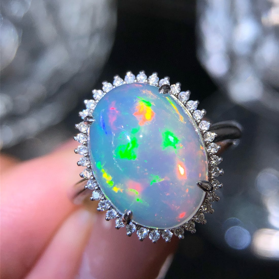 14k Gold 3.49 Ctw Natural Opal & Diamond Ring: Ref:231035158 // gold content:14k gold // ring size:7. 25us // // main gemstone:opal // shape:oval // carat weight:3. 3ct // color:color // treatment:natural // // adjacent gemstone 2 : diamond //