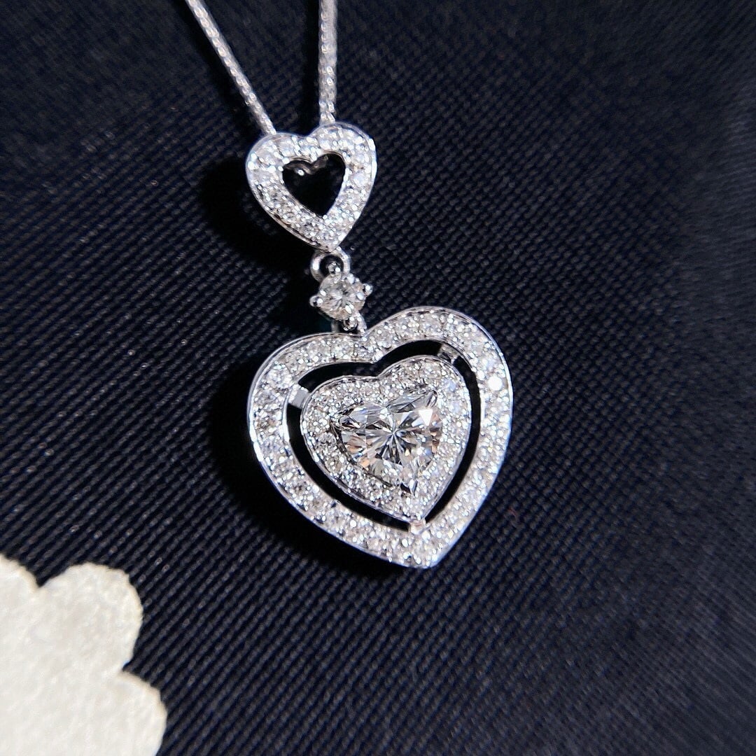14k Gold 0.30 Ct Natural G Diamond Necklace: Ref:231035180 // gold content:14k gold // main gemstone:diamond // shape:heart // carat weight:0. 30ct // clarity grade:si // color:g // treatment:natural // // adjacent gemstone 2 : diamond //