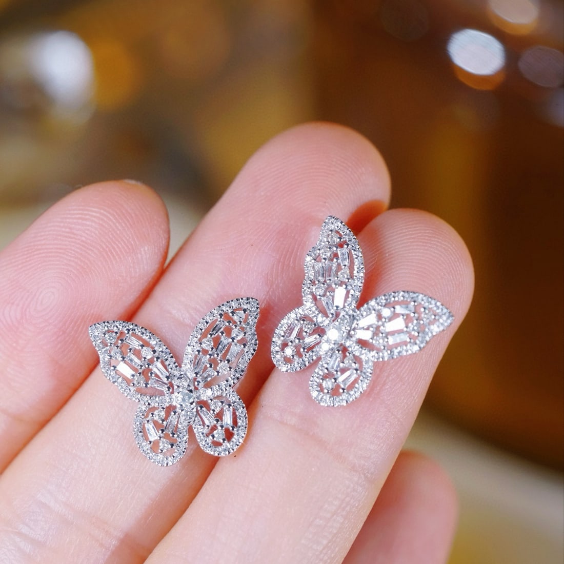 14k Gold 0.70 Ct Natural H Diamond & Butterfly Earrings - 4