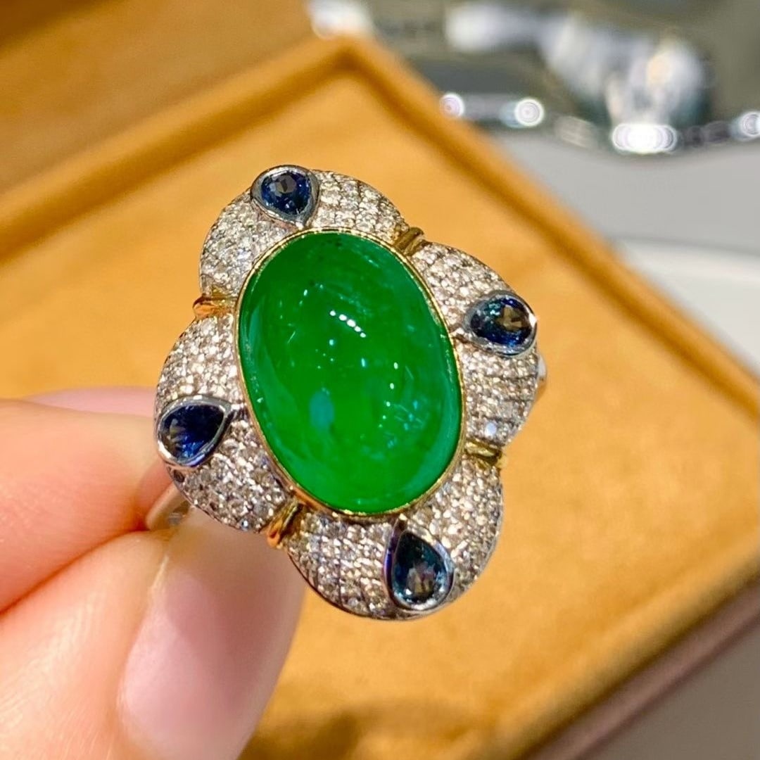 14k Gold 4 Ct Vivid Green Natural Emerald & Diamond Ring: Ref:231035189 // gold content:14k gold // ring size:7. 25us // // main gemstone:emerald // shape:oval // carat weight:4ct // color:vivid green // treatment:natural // // adjacent gemstone 2 : diamond
