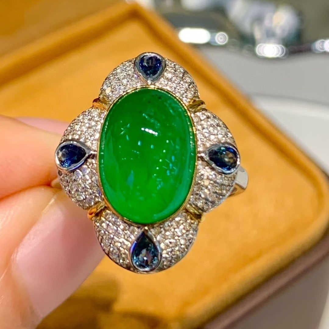14k Gold 4 Ct Vivid Green Natural Emerald & Diamond Ring - 2