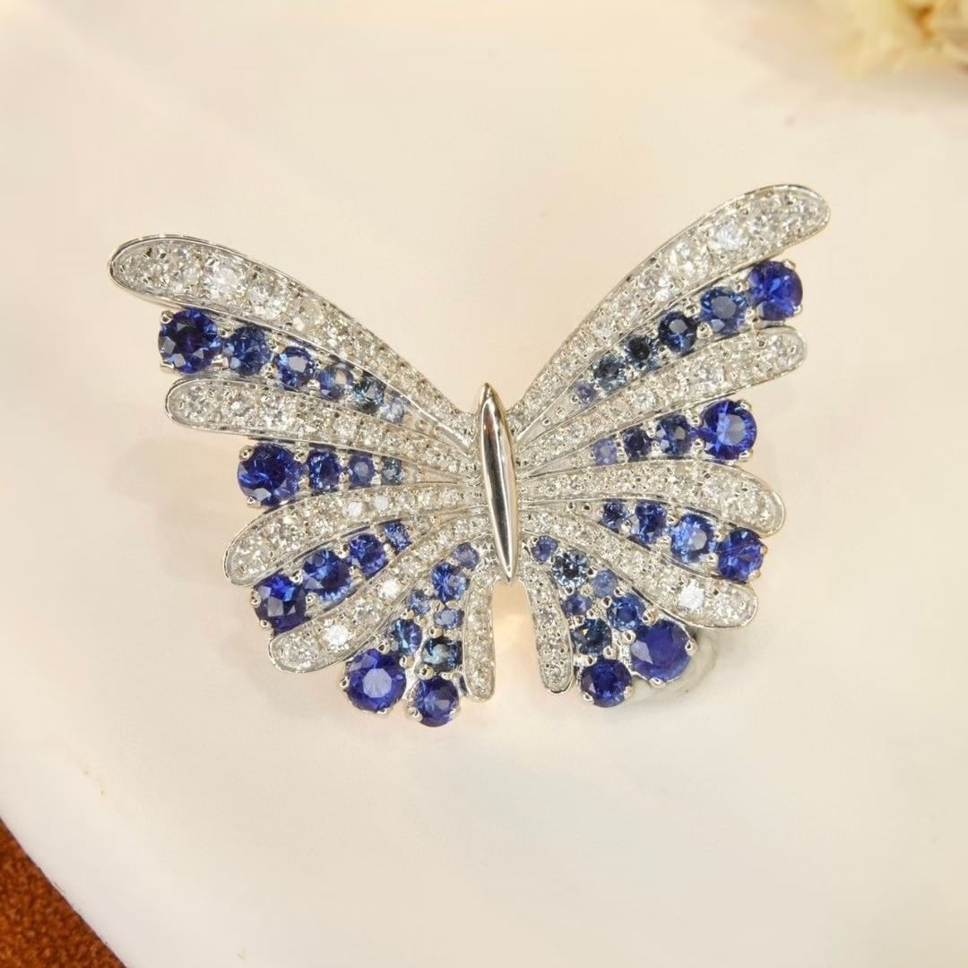 14k Gold 2.08 Ctw Natural Sapphire & Diamond & Butterfly Pendant( Without Chain ): Ref:231035193 // gold content:14k gold // main gemstone:sapphire // shape:round // carat weight:1. 4ct // color:blue // treatment:natural // cut grade:g // // adjacent gemstone 2 : diamond //