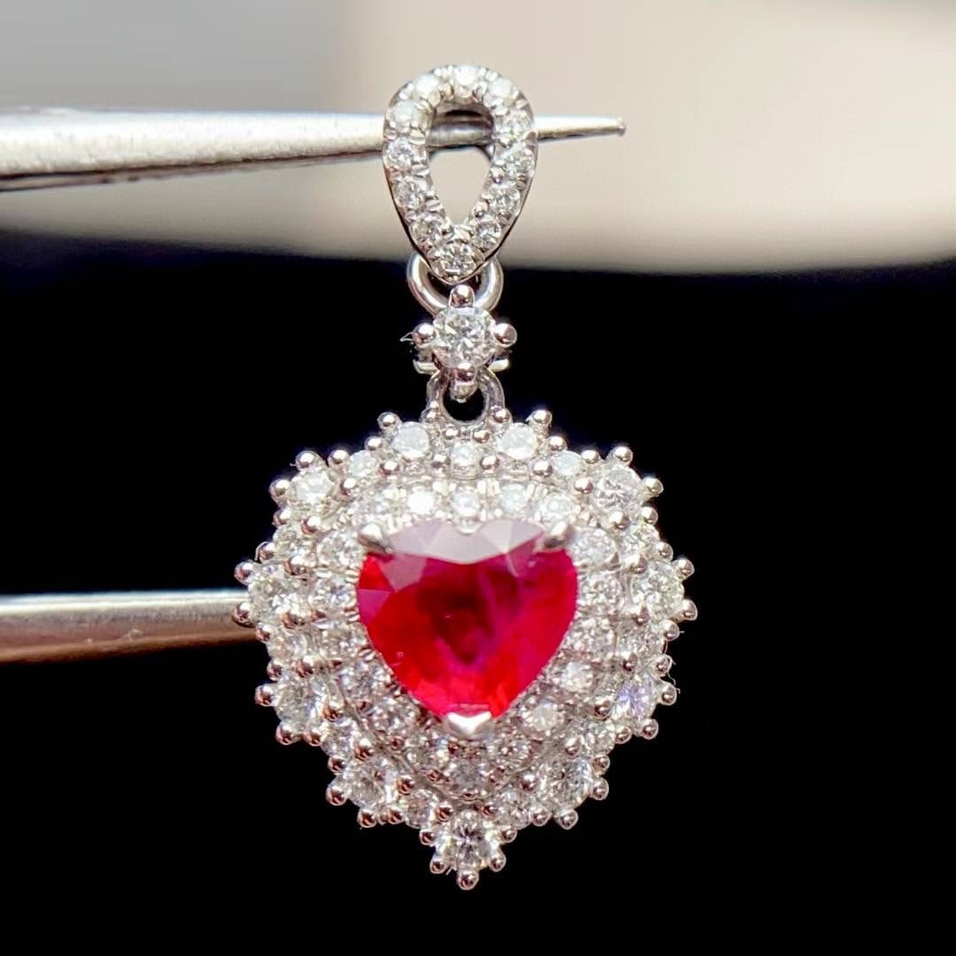 14k Gold 0.63 Ct Natural Ruby & Diamond Pendant( Without Chain ): Ref:231035196 // gold content:14k gold // main gemstone:ruby // shape:heart // carat weight:0. 63ct // color:red // treatment:natural // // adjacent gemstone 2 : diamond // shape:round // clarity