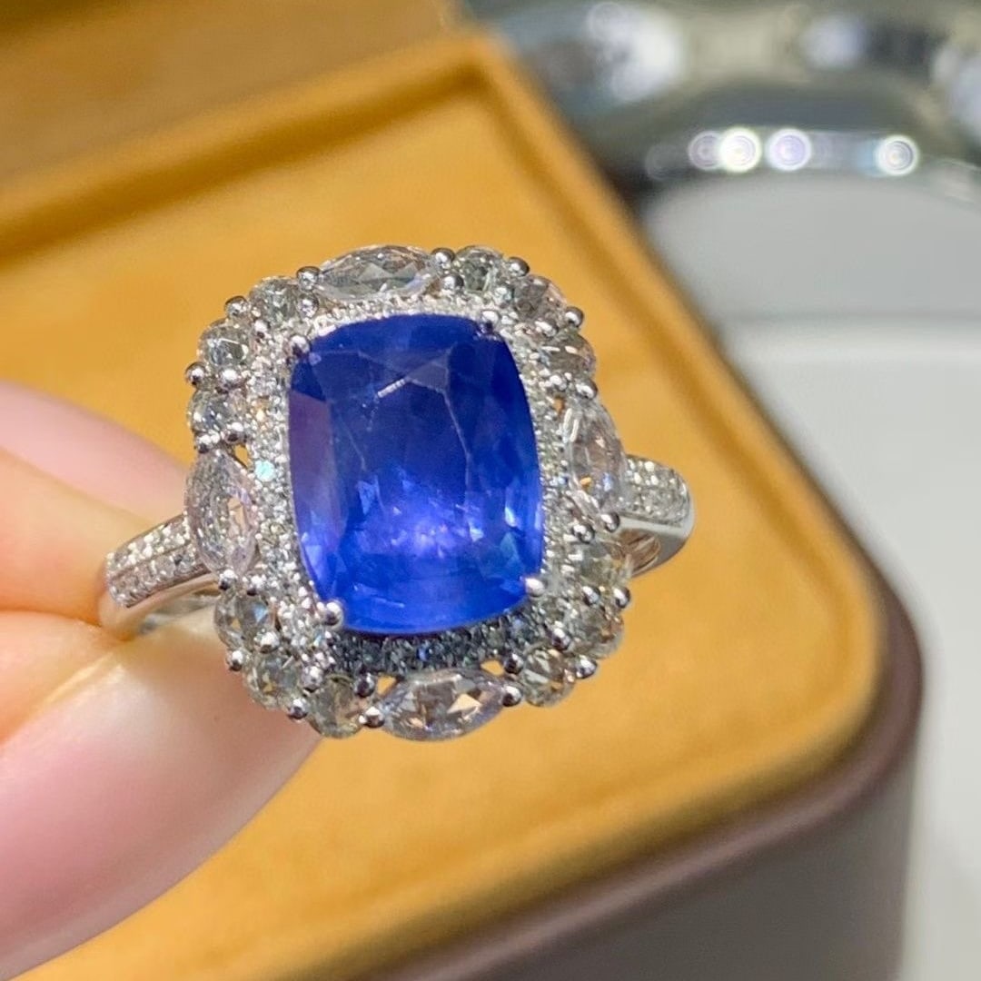 14k Gold 3.1 Ct Natural Sapphire & Diamond Ring - 2