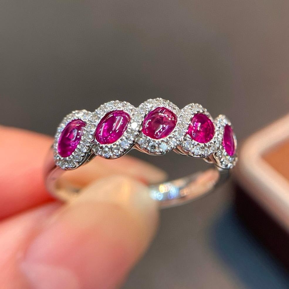 14k Gold 1.25 Ctw Natural Ruby & Diamond Ring: Ref:231035200 // gold content:14k gold // ring size:7. 25us // // main gemstone:ruby // shape:oval // carat weight:1ct // color:purplish red // treatment:natural // // adjacent gemstone 2 : diamond