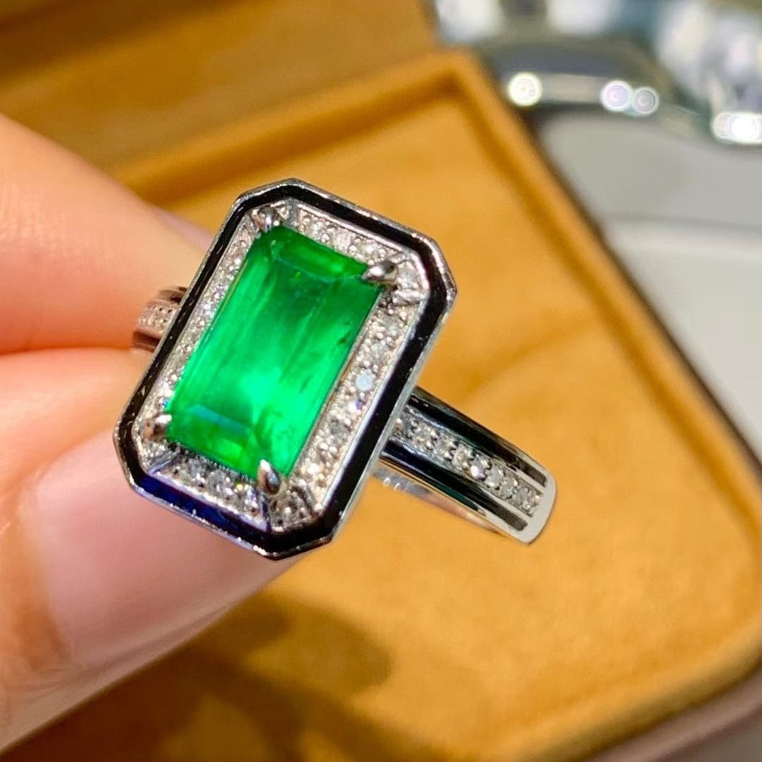 14k Gold 1.7 Ct Vivid Green Natural Emerald & Diamond Ring - 2