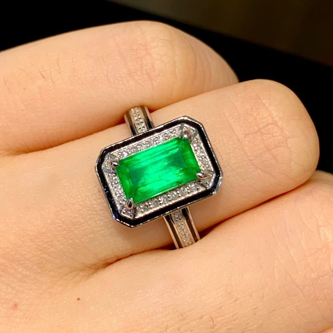 14k Gold 1.7 Ct Vivid Green Natural Emerald & Diamond Ring - 4