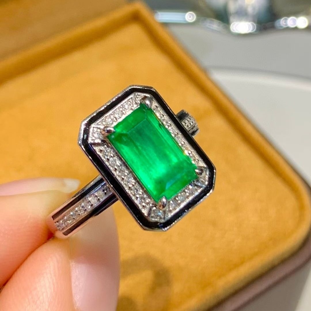 14k Gold 1.7 Ct Vivid Green Natural Emerald & Diamond Ring - 6