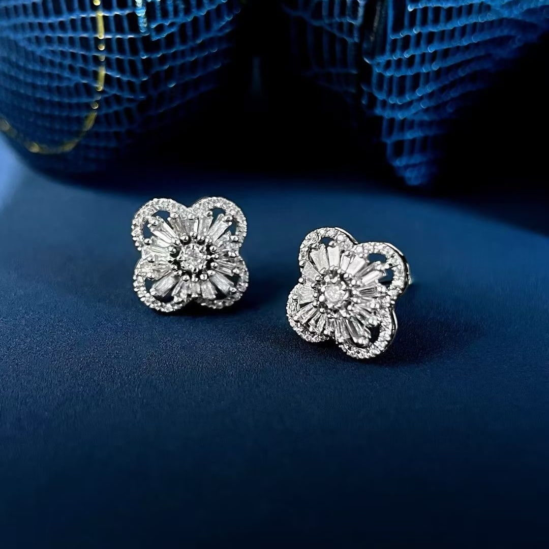 14k Gold 0.7 Ct Natural H Diamond Earrings - 2