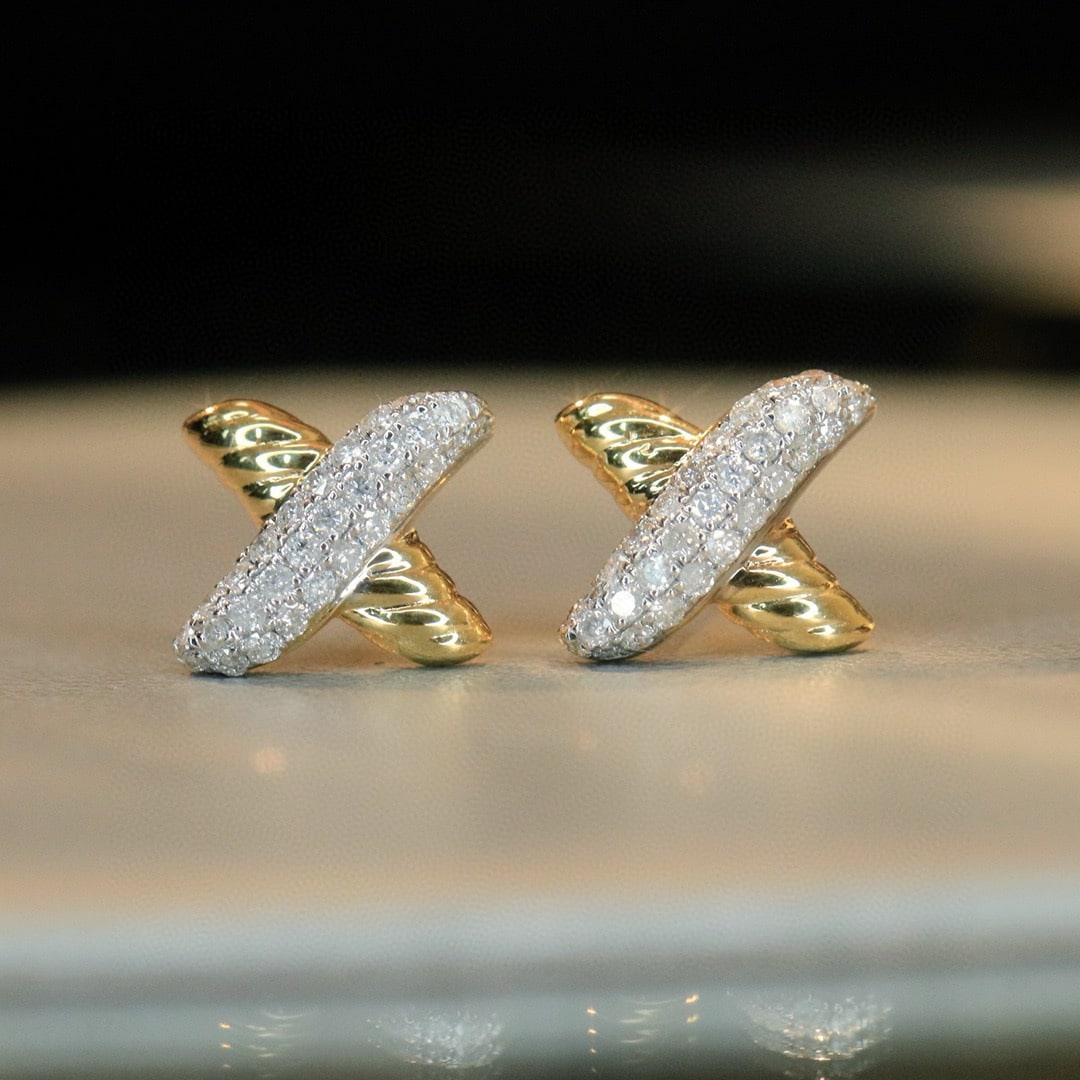 14k Gold 0.4 Ct Natural H Diamond Earrings: Ref:231035233 // gold content:14k gold // main gemstone:diamond // shape:round // carat weight:0. 4ct // clarity grade:vs-si // color:h // treatment:natural // cut grade:g // Condition: New High