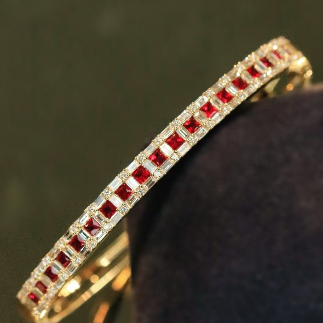14k Gold 2.5 Ctw Natural Ruby & Diamond Bangle: Ref:231035242 // gold content:14k gold // main gemstone:ruby // shape:princess // carat weight:1. 5ct // color:red // treatment:natural // // adjacent gemstone 2 : diamond // shape:multiply // carat w