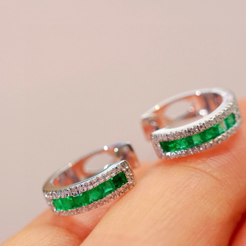 14k Gold 0.7 Ctw Natural Emerald & Diamond Earrings - 3