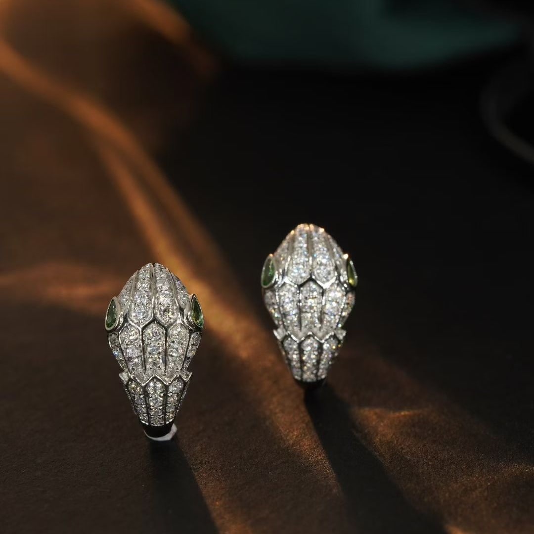 14k Gold 0.96 Ctw Natural Tsavorite & Diamond Earrings - 4