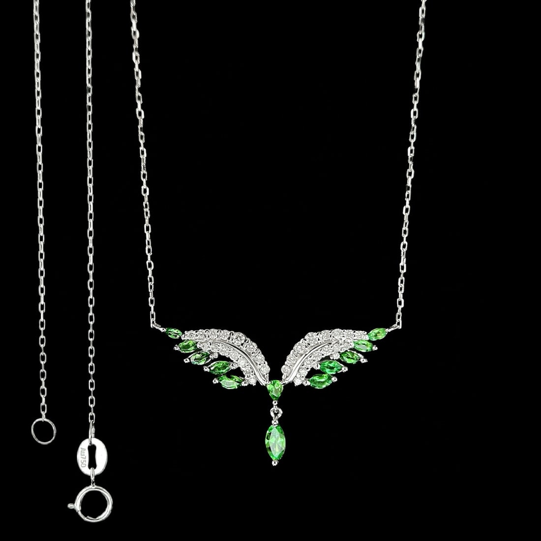 14k Gold 1.05 Ctw Natural Tsavorite & Diamond Necklace: Ref:231036021 // gold content:14k gold // main gemstone:tsavorite // shape:multiply // carat weight:0. 7ct // color:green // treatment:natural // // adjacent gemstone 2 : diamond // shape:round //